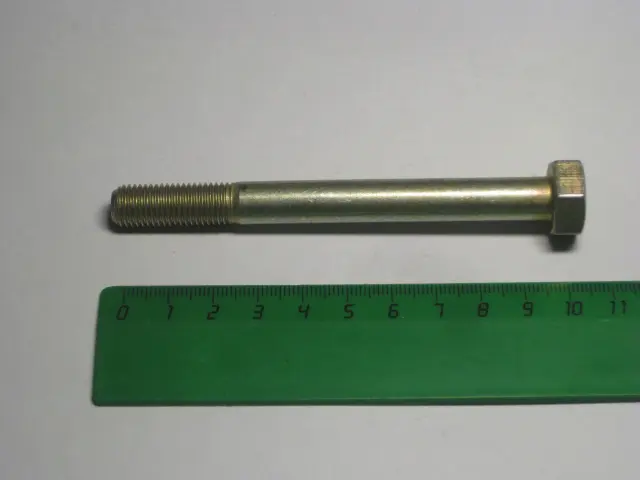 Болт 10х100х1,25 рессоры передней