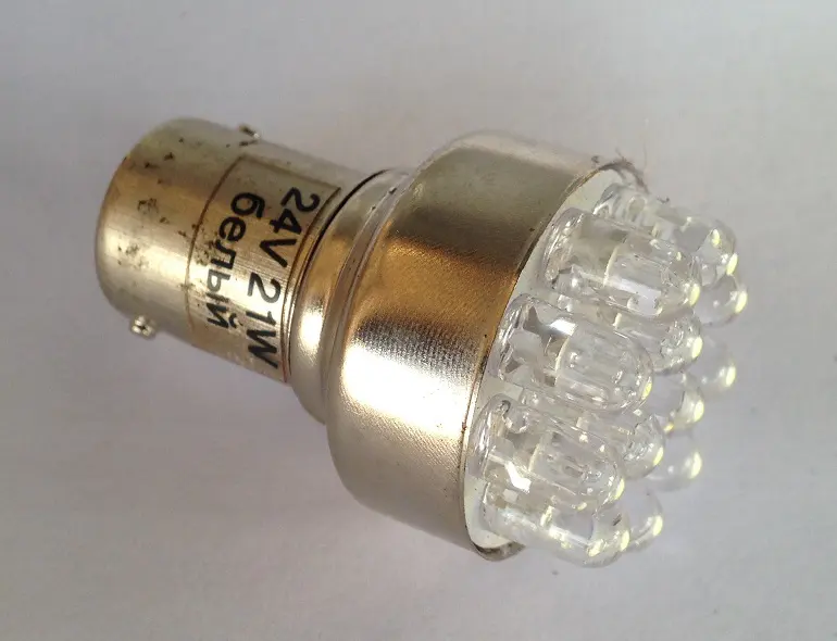 Лампа светодиодная 24-21-9 Т15 24V 9 LED ВА15S WHITE (Маяк)