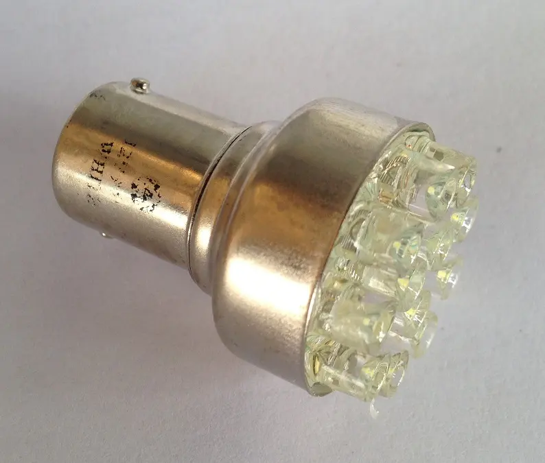 Лампа 12V/габаритов маленькая/безцокольная/белая/5W5/IMPULS/
